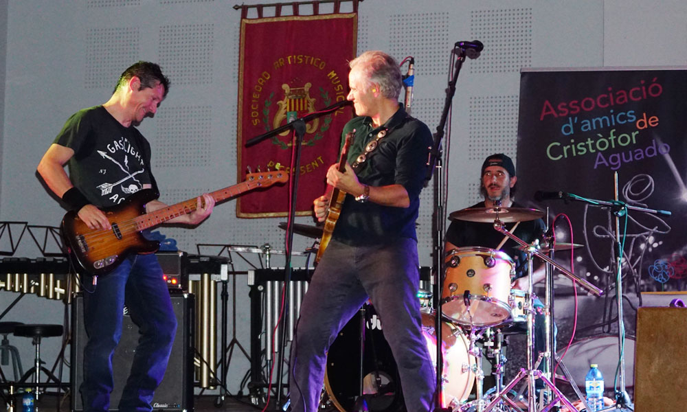 Concert de rock-blues a càrrec del grup Tres Hombres