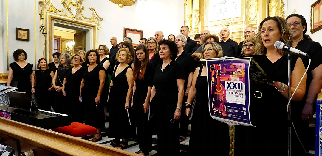 Intercanvi la Coral AACA i el Cor Echo Vocis de Sueca